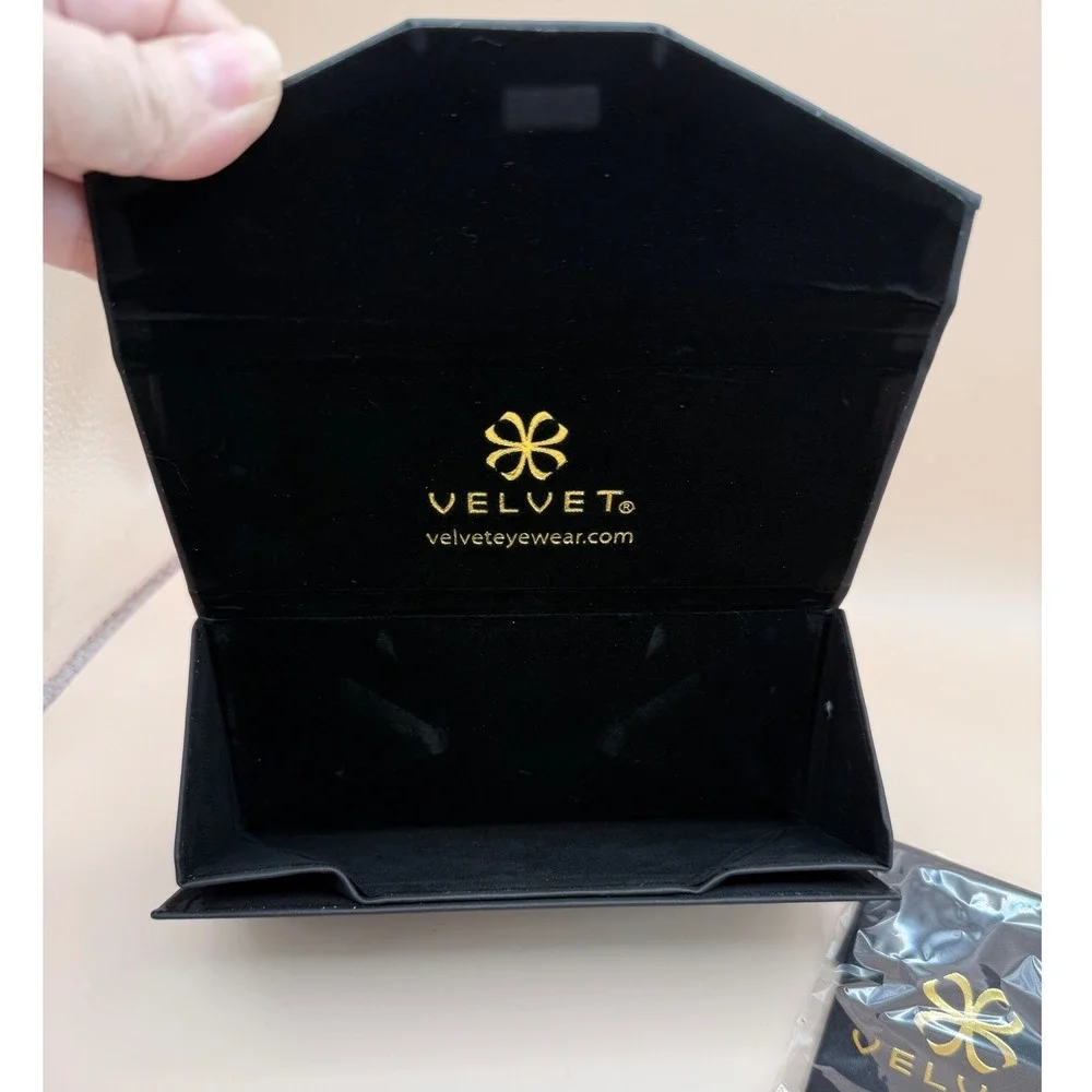 Velvet‎ Eyewear White Gold Aviator Sunglasses with Gradient Lenses and Case